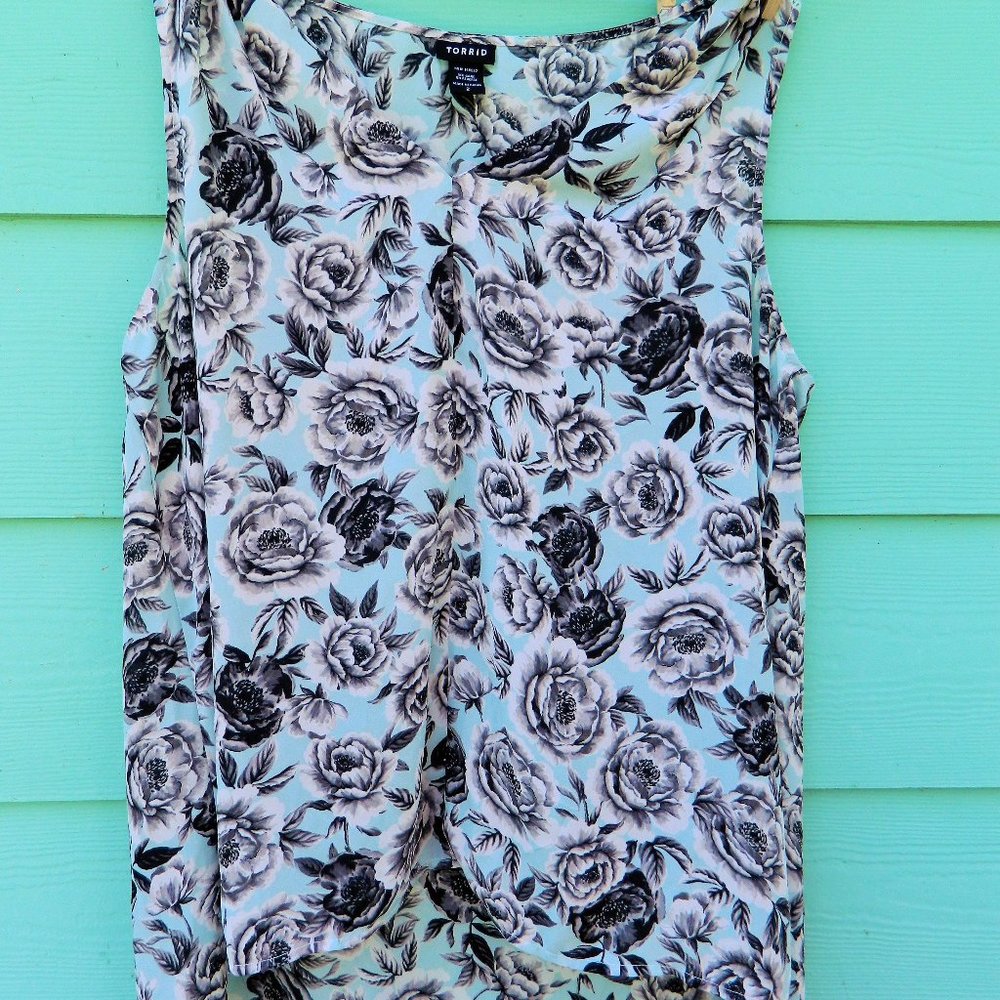 Torrid Floral print high low Tank